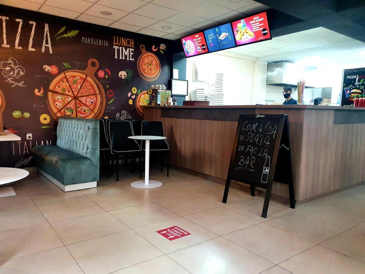 Art Boutique Central Targu Jiu Luaran gambar