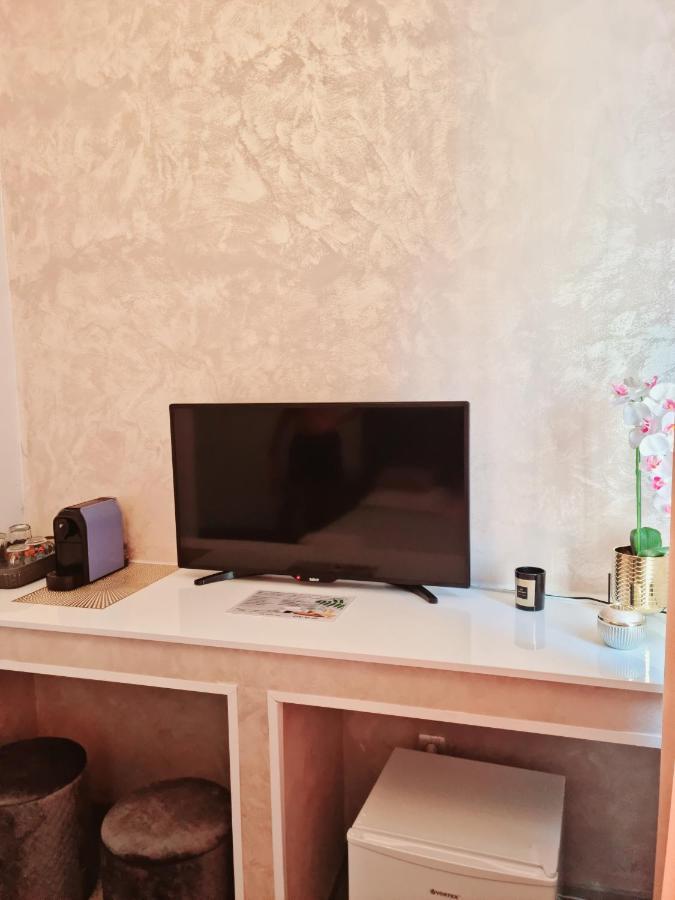 Art Boutique Central Targu Jiu Luaran gambar