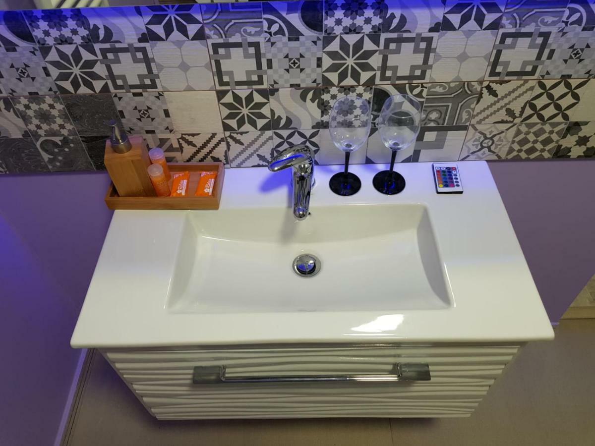Art Boutique Central Targu Jiu Luaran gambar