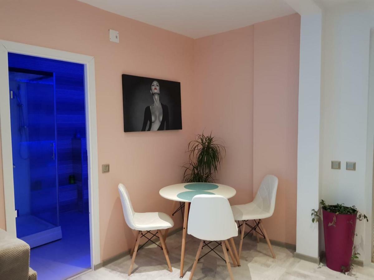 Art Boutique Central Targu Jiu Luaran gambar