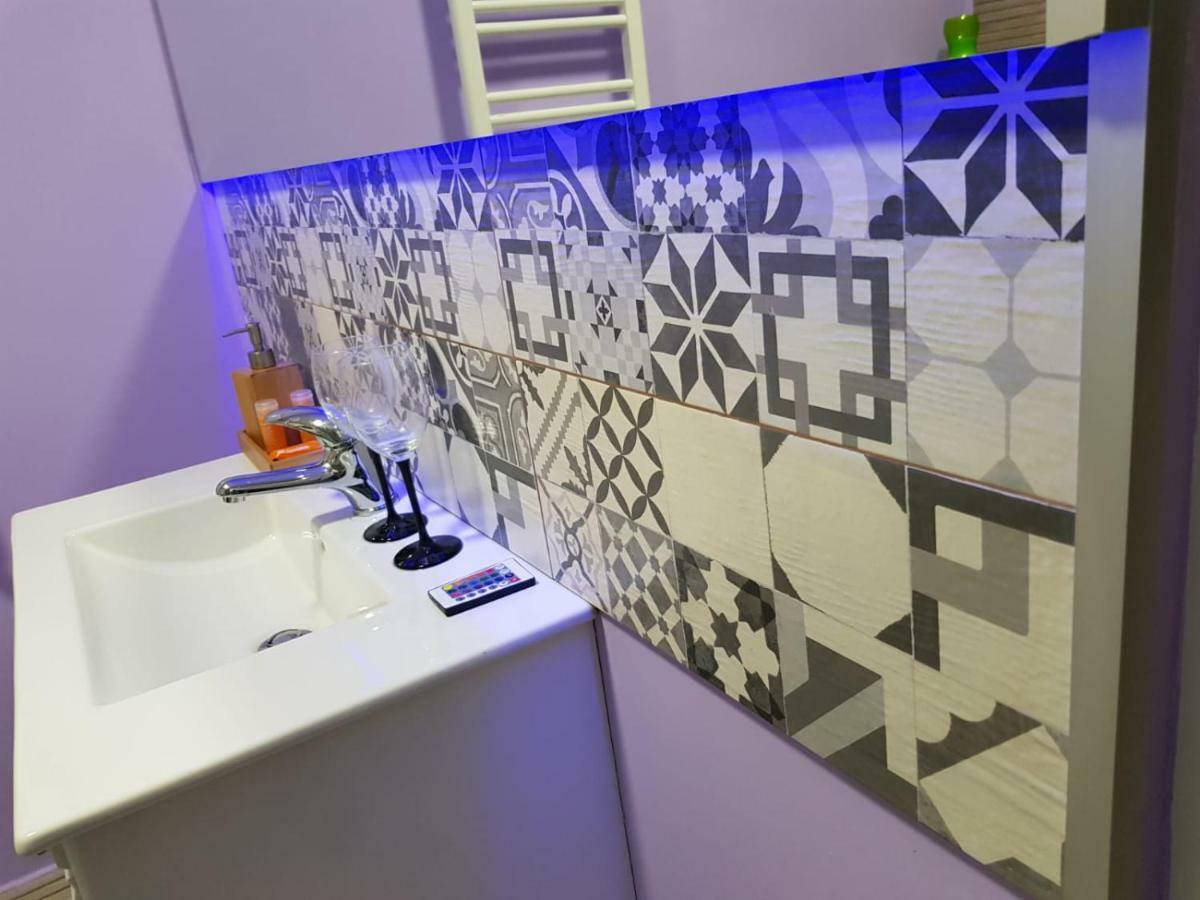 Art Boutique Central Targu Jiu Luaran gambar